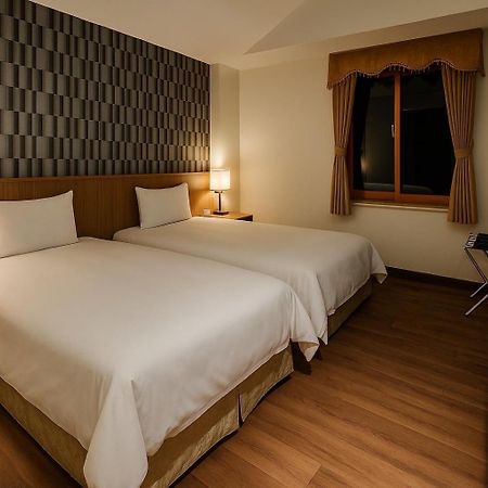 Sung Tai Hotel Kaohsiung Dış mekan fotoğraf