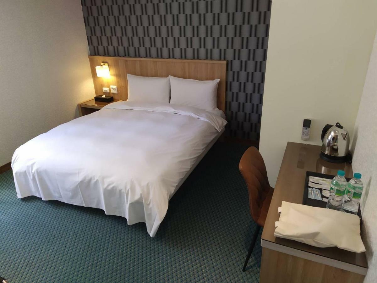 Sung Tai Hotel Kaohsiung Dış mekan fotoğraf