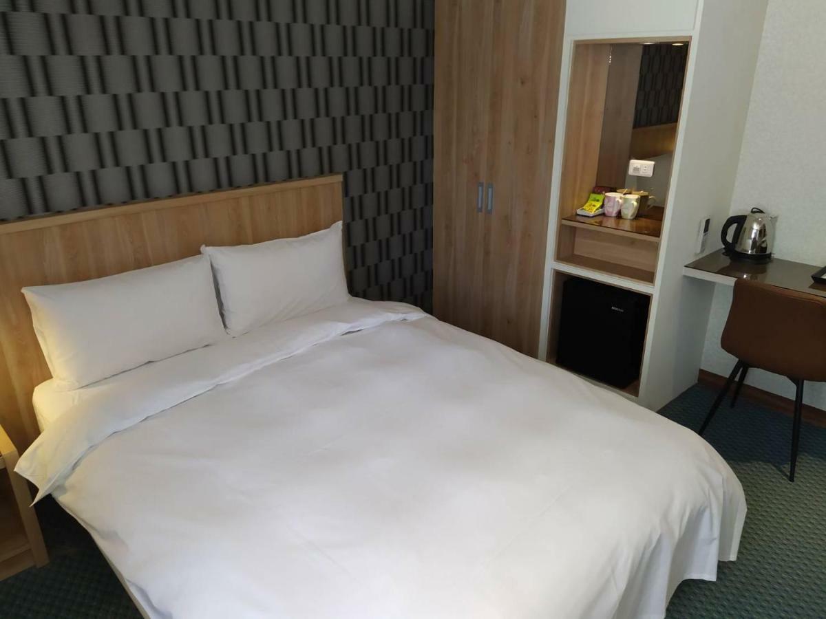 Sung Tai Hotel Kaohsiung Dış mekan fotoğraf