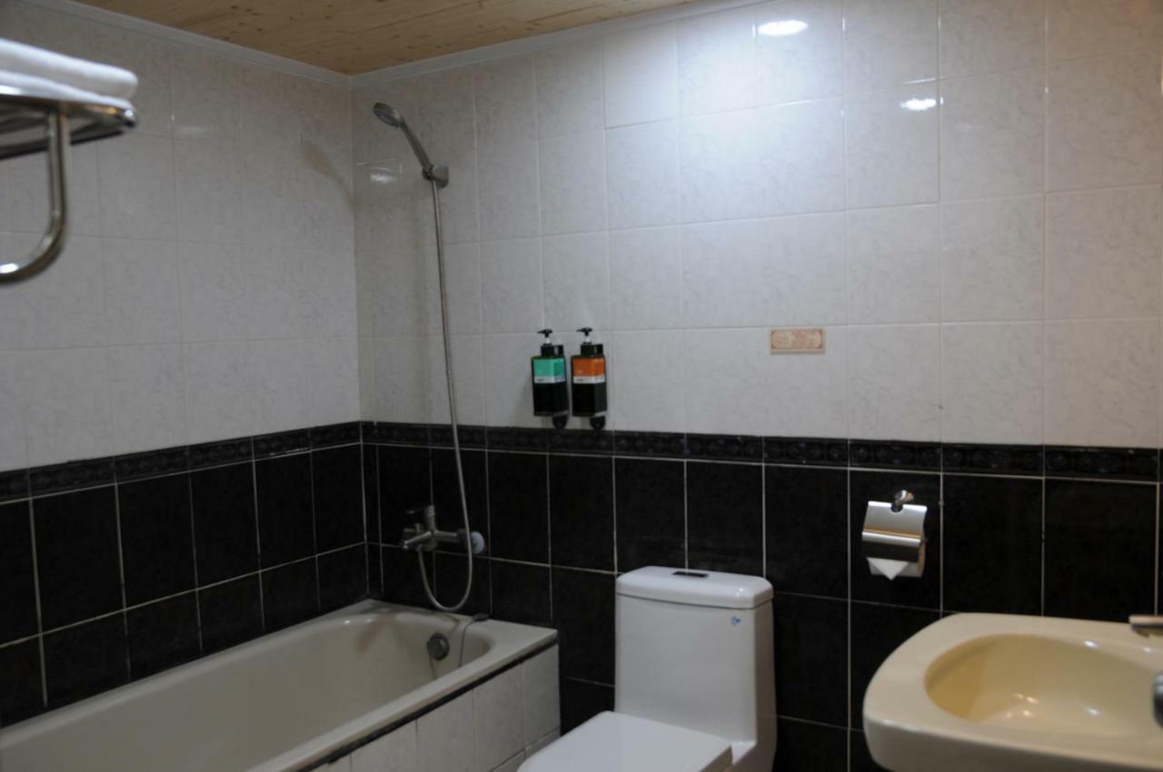Sung Tai Hotel Kaohsiung Dış mekan fotoğraf